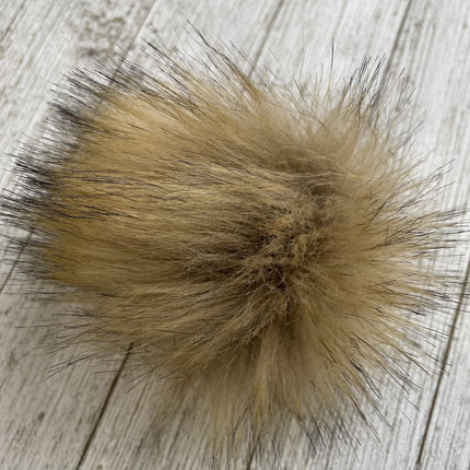 Pompoms - Faux Fur 4" - A Twist of Yarn