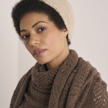 Shoal and Metton - A Twist of Yarn